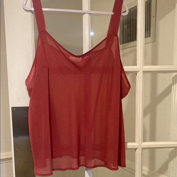 Avenue Tops - Avenue size 30/32 top good condition